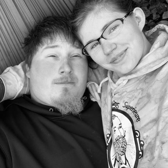 Profile Picture of Tommie Grehl (@tommallamma) on Poshmark