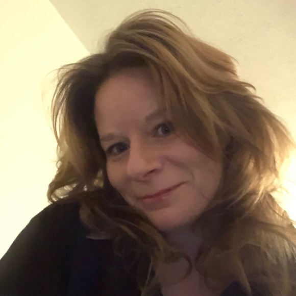 Christine Buonagurio - Poshmark Profile Picture of Christine Buonagurio (@chrissyc08886) on Poshmark