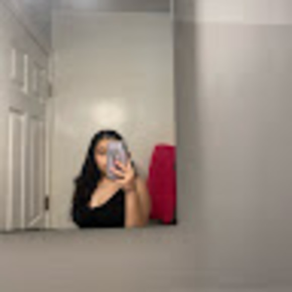 Profile Picture of Erica Marquez (@marquezerica48) on Poshmark