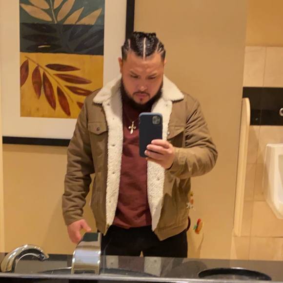 Profile Picture of Victor Salgado (@tinypimp1328) on Poshmark