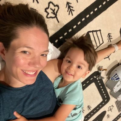 Profile Picture of Andi Hansen Phillips (@andrealmhansen) on Twitter