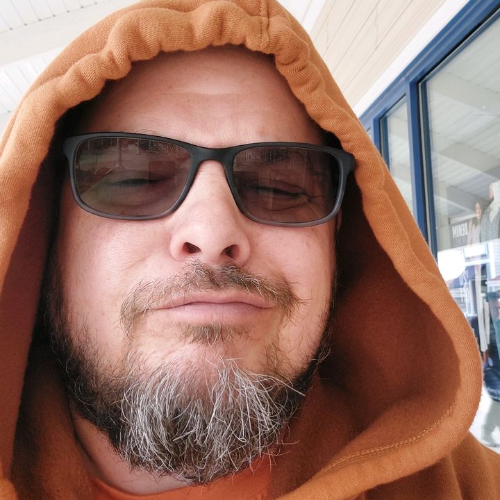 Profile Picture of scottlegere1 (@scottlegere1) on Tiktok