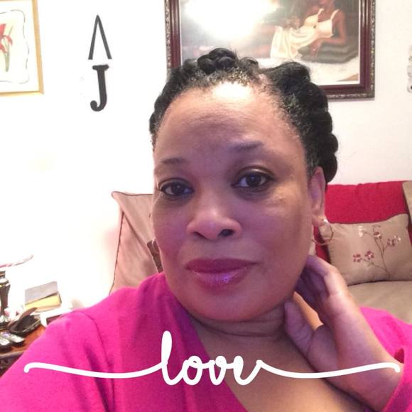 Profile Picture of Jean Hogan (@ojhogan) on Poshmark