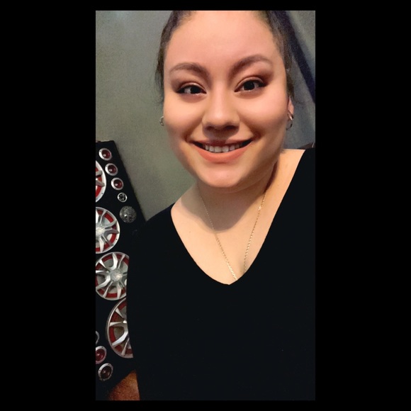 Profile Picture of Mariela Madrigal (@michoacana18) on Poshmark