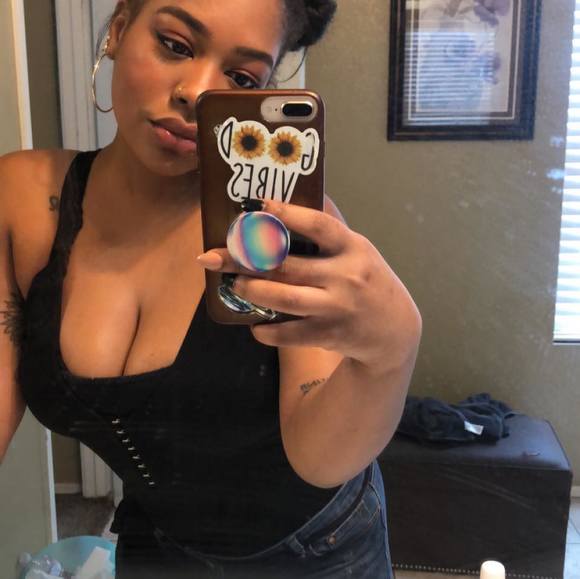 Profile Picture of Dominique Starks cherrington (@nikkichic1133) on Poshmark