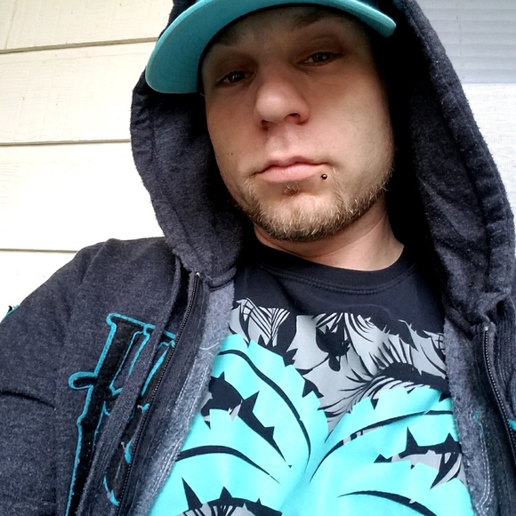 Profile Picture of Cody Roberts (@carkjrtaw) on Poshmark