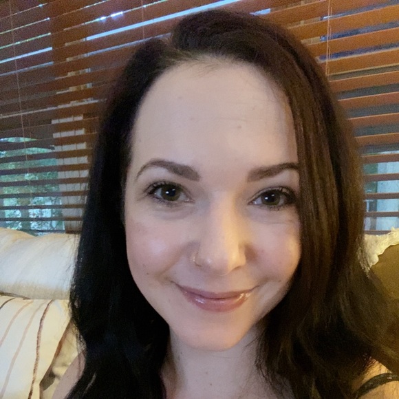 Profile Picture of Kristen Henkins (@spookykrys644) on Poshmark