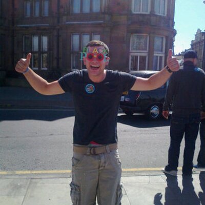 Profile Picture of Ian Pike (@lloydnufc23) on Twitter