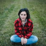 Profile Picture of Mira Simone Etlin-Stein (@newmoonmira) on Instagram