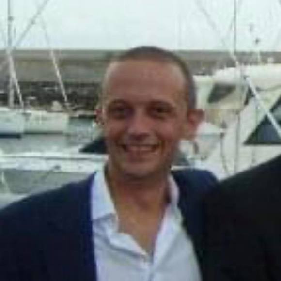 Profile Picture of Julian Payton-mallen (@julianpm) on Poshmark