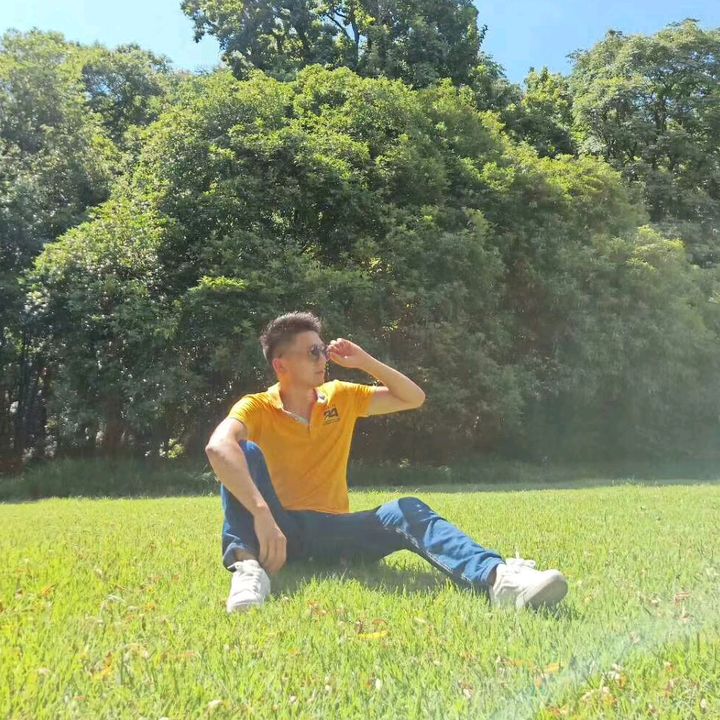 Profile Picture of Crystal Wholesale (@alanwenxue) on Tiktok
