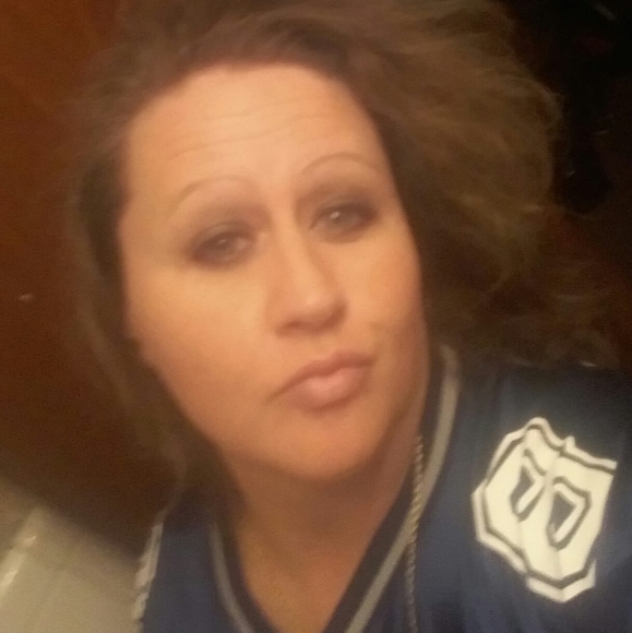 Profile Picture of Lisa Tanner (@tannum2) on Poshmark