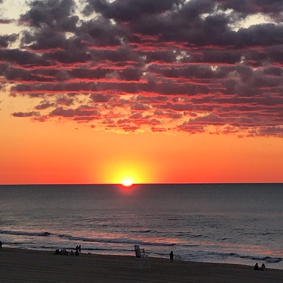 Profile Picture of Amanda Davidson (@adavidson07) on Poshmark