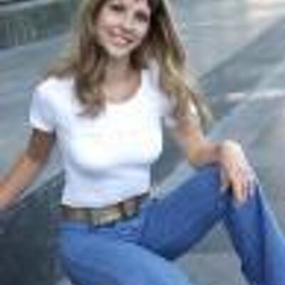 Profile Picture of Lucia Roy (@Marta3886) on Twitter