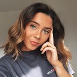 Profile Picture of Holly Davies (@hollyalexandradavies) on Instagram