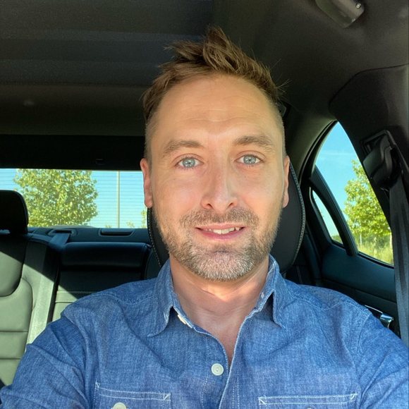 Profile Picture of Aaron Glenn (@aglenn214) on Poshmark