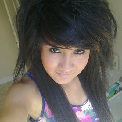 Profile Picture of Tina Waring (@tinawaring) on Twitter