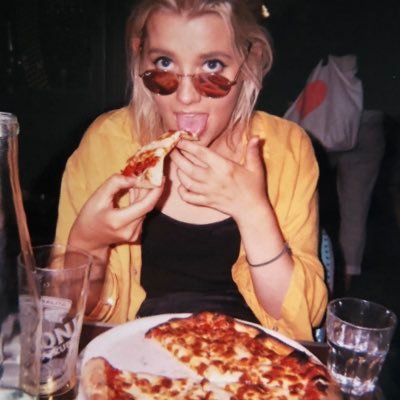 Profile Picture of Hannah Roberts (@hnnhroberts) on Twitter