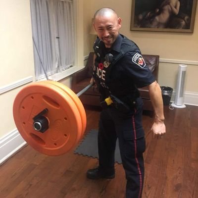 Profile Picture of Officer_Ray_Wong (@ray_officer) on Twitter