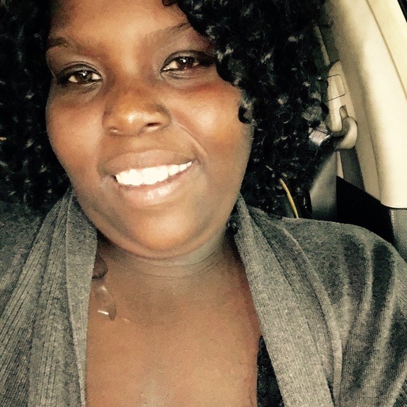 Profile Picture of Sandra Norwood (@sandranorwood27) on Poshmark