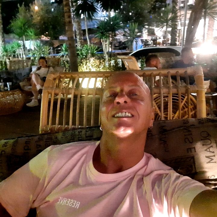 Profile Picture of HootFeetDance2015 (@giovanniderobertis68) on Tiktok