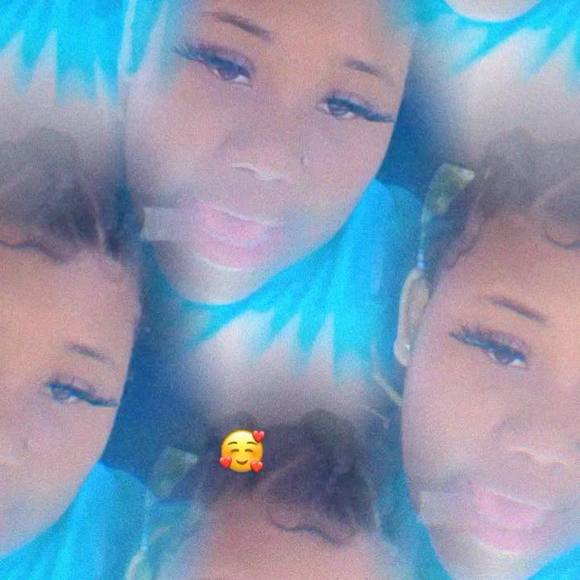 Profile Picture of Shyyonna Veney (@shyybaby) on Poshmark