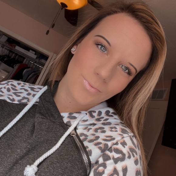 Profile Picture of Kassie Menchhofer (@kmench14) on Poshmark