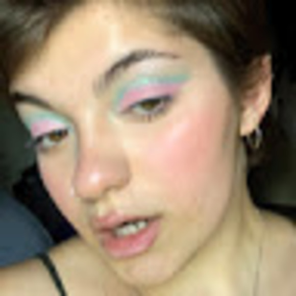 Profile Picture of Ela Bosworth (@elatetikoglu) on Poshmark