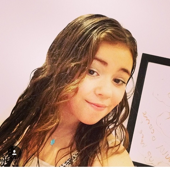 Profile Picture of Amber Zorn (@amberzorn10) on Poshmark