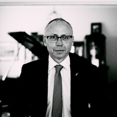 Profile Picture of Mark Ward (@MarkArkMond) on Twitter