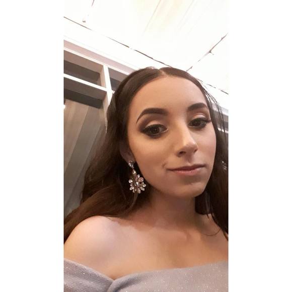 Profile Picture of Gissela Castillo báez (@castillogis) on Poshmark