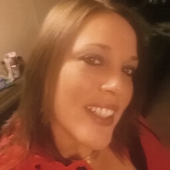 Profile Picture of Tracey Dodson (@tldodson1973) on Poshmark