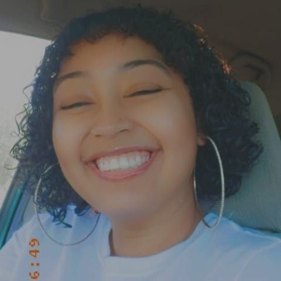 Profile Picture of Kayla Seaborn (@kaylaseaborn) on Poshmark