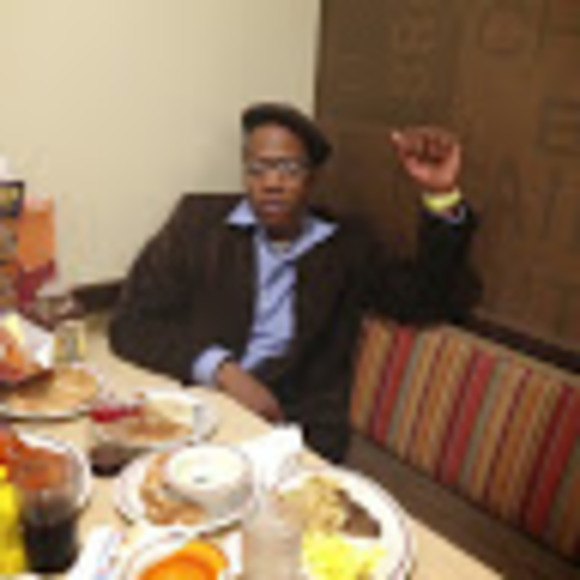 Profile Picture of Alfred Moore (@amoore3907) on Poshmark