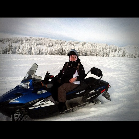 Profile Picture of Cindi Garlick (@cindikay) on Poshmark