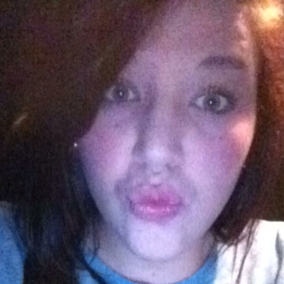 Profile Picture of Kaitlyn Glidwell (@kgldwell) on Poshmark