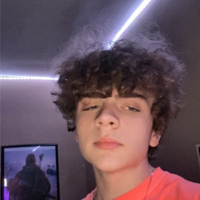 Profile Picture of Andrew Gabbard (@promis__cuous) on Twitter
