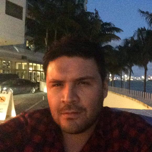 Profile Picture of Nicolas Guzman (@fabio_nicolasg) on Poshmark