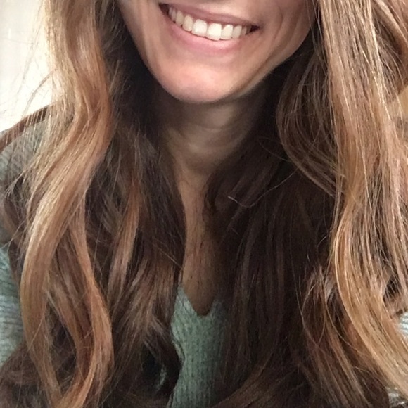 Profile Picture of Brandy Sanderlin (@dressing_room) on Poshmark