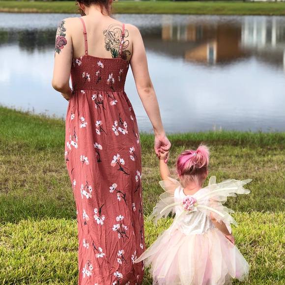 Alexandra Wrenn - Poshmark Profile Picture of Alexandra Wrenn (@thekitchengamer) on Poshmark