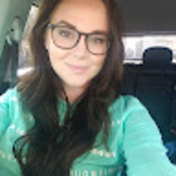 Profile Picture of Kiersten Robinson (@klynrobinson2) on Poshmark