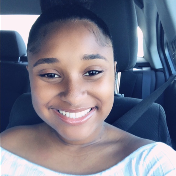 Profile Picture of Eryn Wilson (@erynwilson) on Poshmark