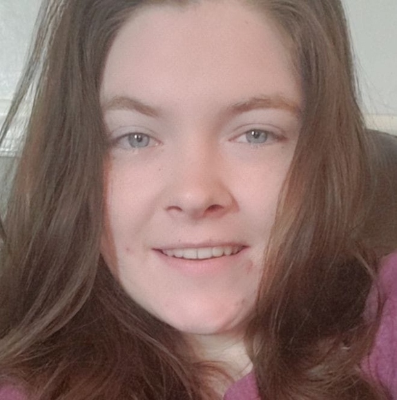 Profile Picture of Elizabeth Gibler (@elizabethgibler) on Poshmark
