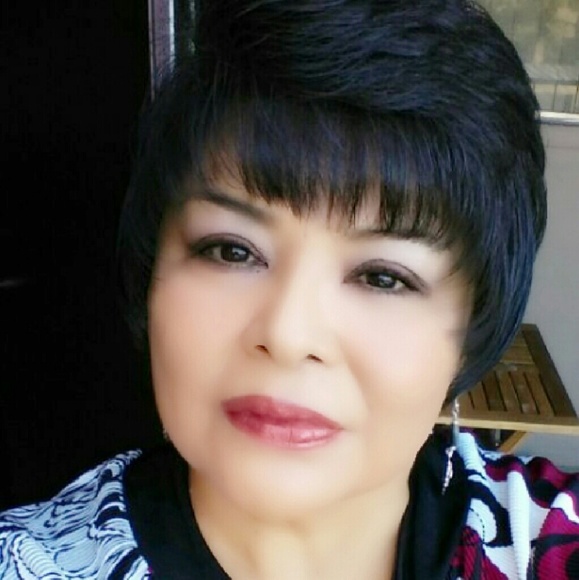 Profile Picture of Vercynthia Mccabe (@cindymccabe) on Poshmark