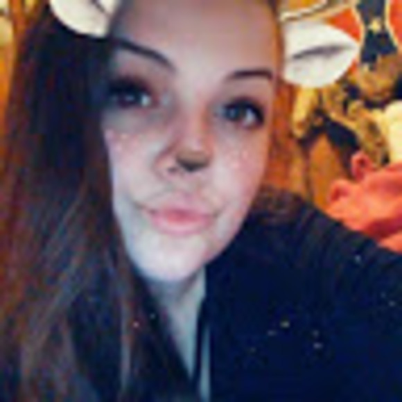 Profile Picture of Hunter Henson (@halyssah59) on Poshmark