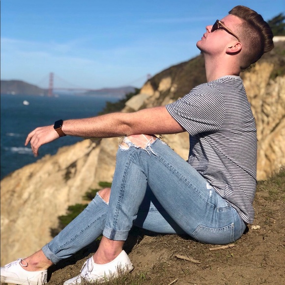 Profile Picture of Thomas Heine (@thomas_heine) on Poshmark