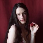 Profile Picture of Shanti Winiger (@shantilives) on Instagram