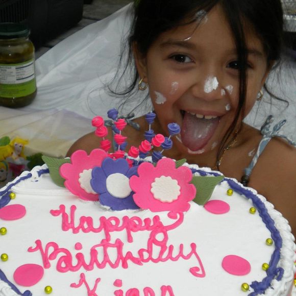 Profile Picture of Alex Taveras (@tchubbs) on Poshmark