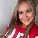 Profile Picture of Lilly Jame (@Lilly-Jame) on Facebook