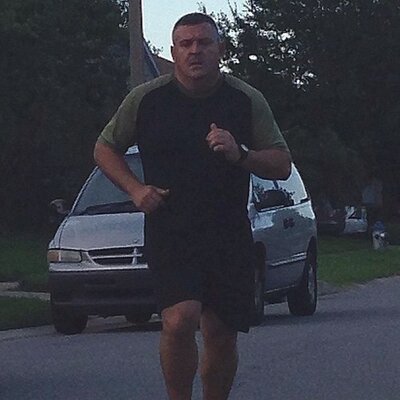 Profile Picture of Robert Barroso (@RobertCrossfit) on Twitter